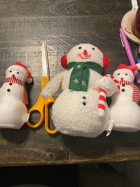 Plush Snowman Trio with Candy Cane Accent M217